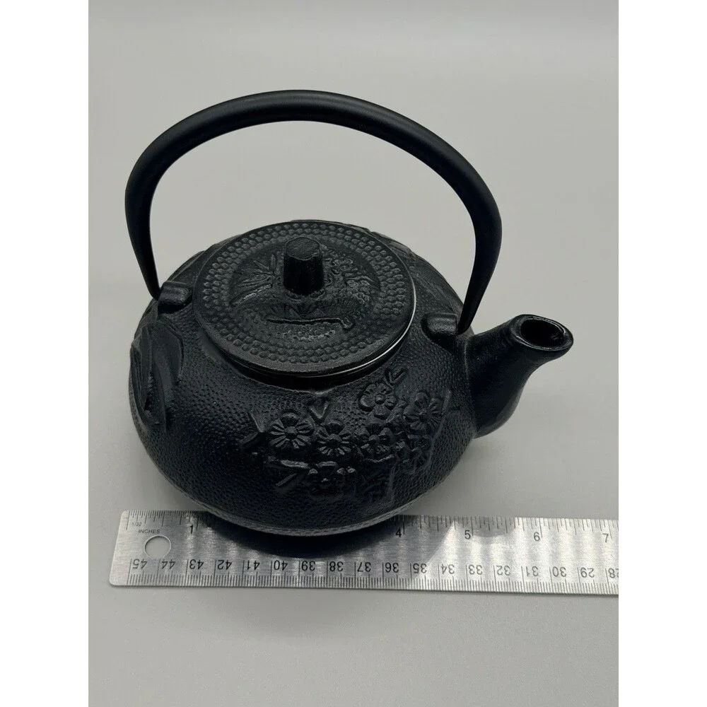 Japanese Cast Iron Teapot Tetsubin with Infuser - Bamboo & Cherry Blossom 14oz